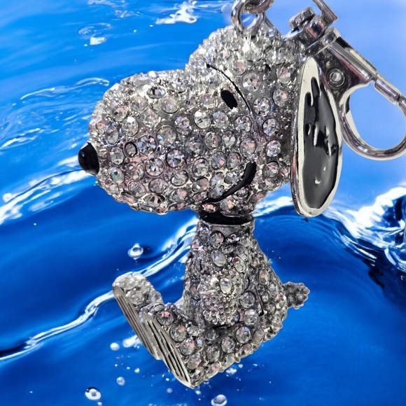 NEW Snoopy Peanuts Pave 3D Crystal Rhinestone Keychain Clip On Bag Charm 5" NWT - Picture 2 of 6